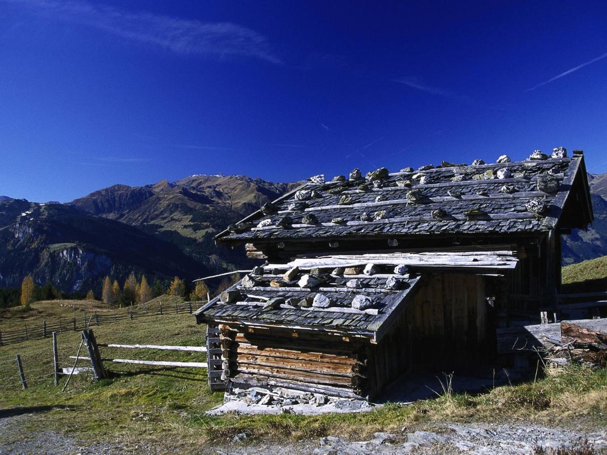 Quiet Holiday Flat Near The Mayrhofen Ski Area シュヴェンダウ エクステリア 写真