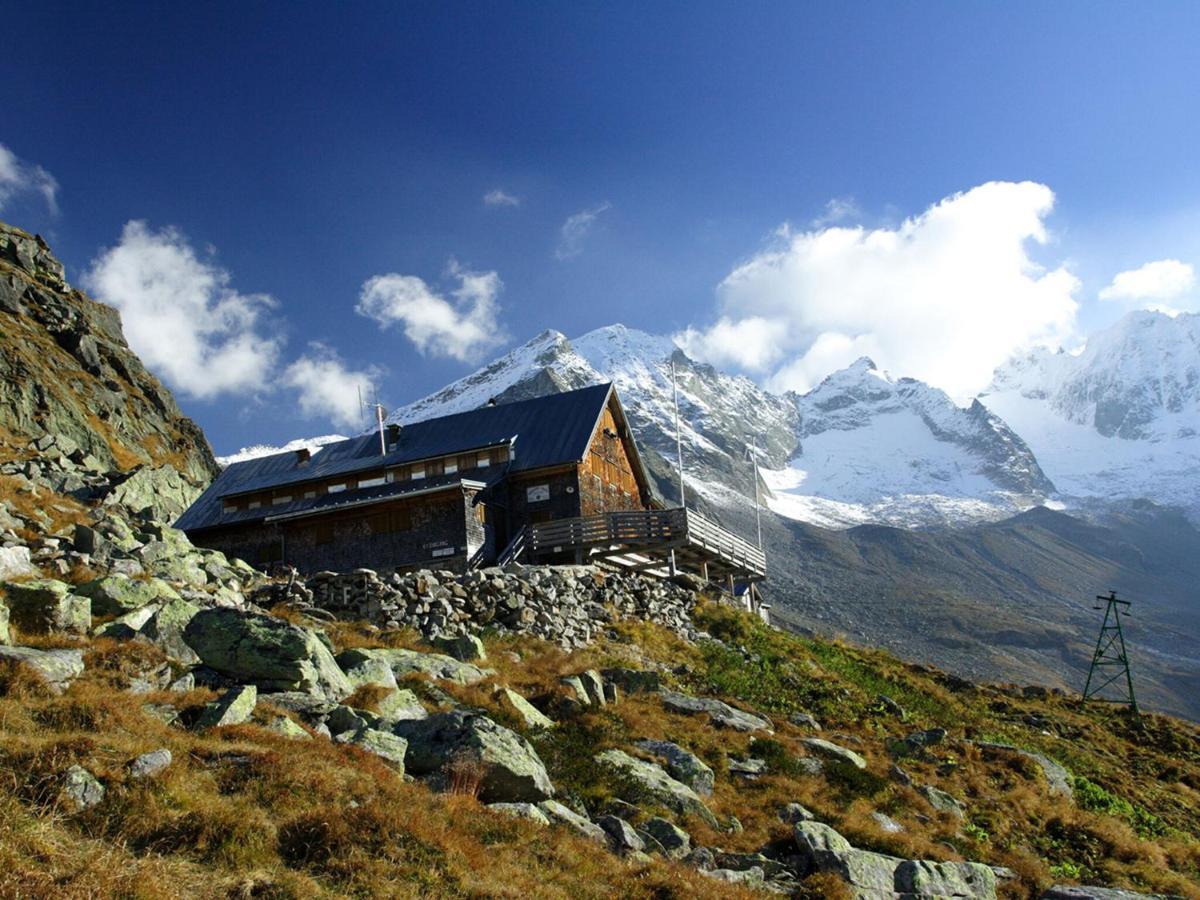 Quiet Holiday Flat Near The Mayrhofen Ski Area シュヴェンダウ エクステリア 写真