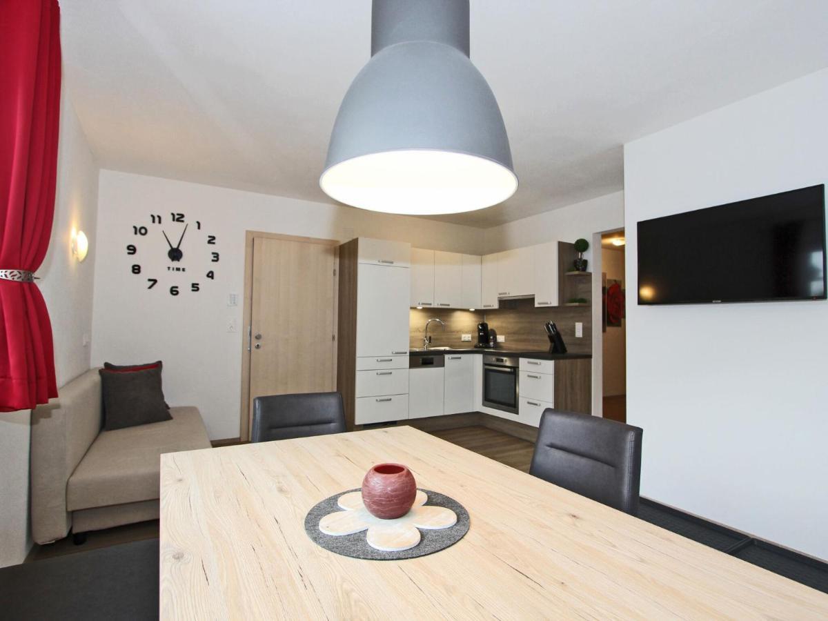 Quiet Holiday Flat Near The Mayrhofen Ski Area シュヴェンダウ エクステリア 写真